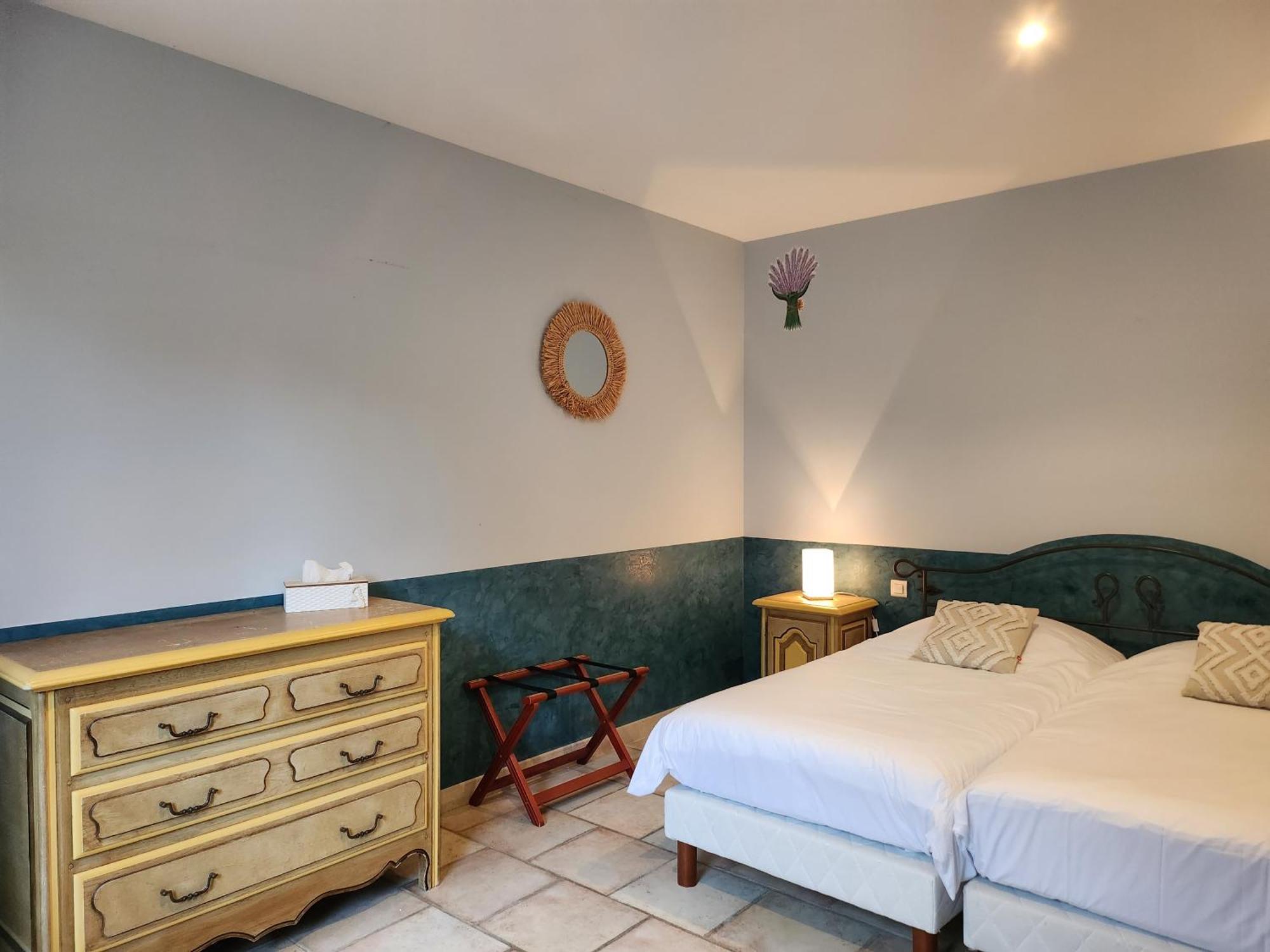 Domaine Les Gendalis Bed & Breakfast Saint-Saturnin-lès-Avignon Екстериор снимка