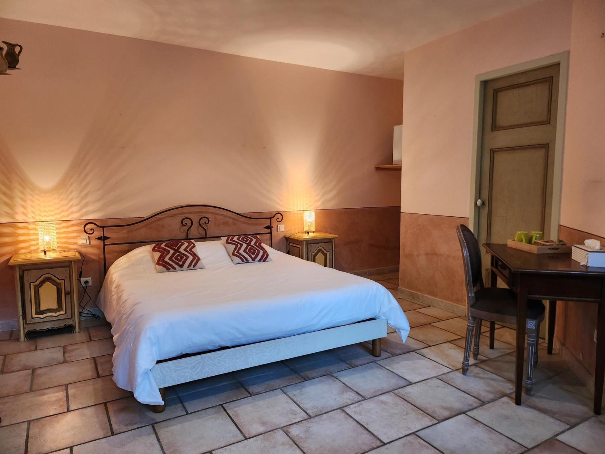 Domaine Les Gendalis Bed & Breakfast Saint-Saturnin-lès-Avignon Екстериор снимка