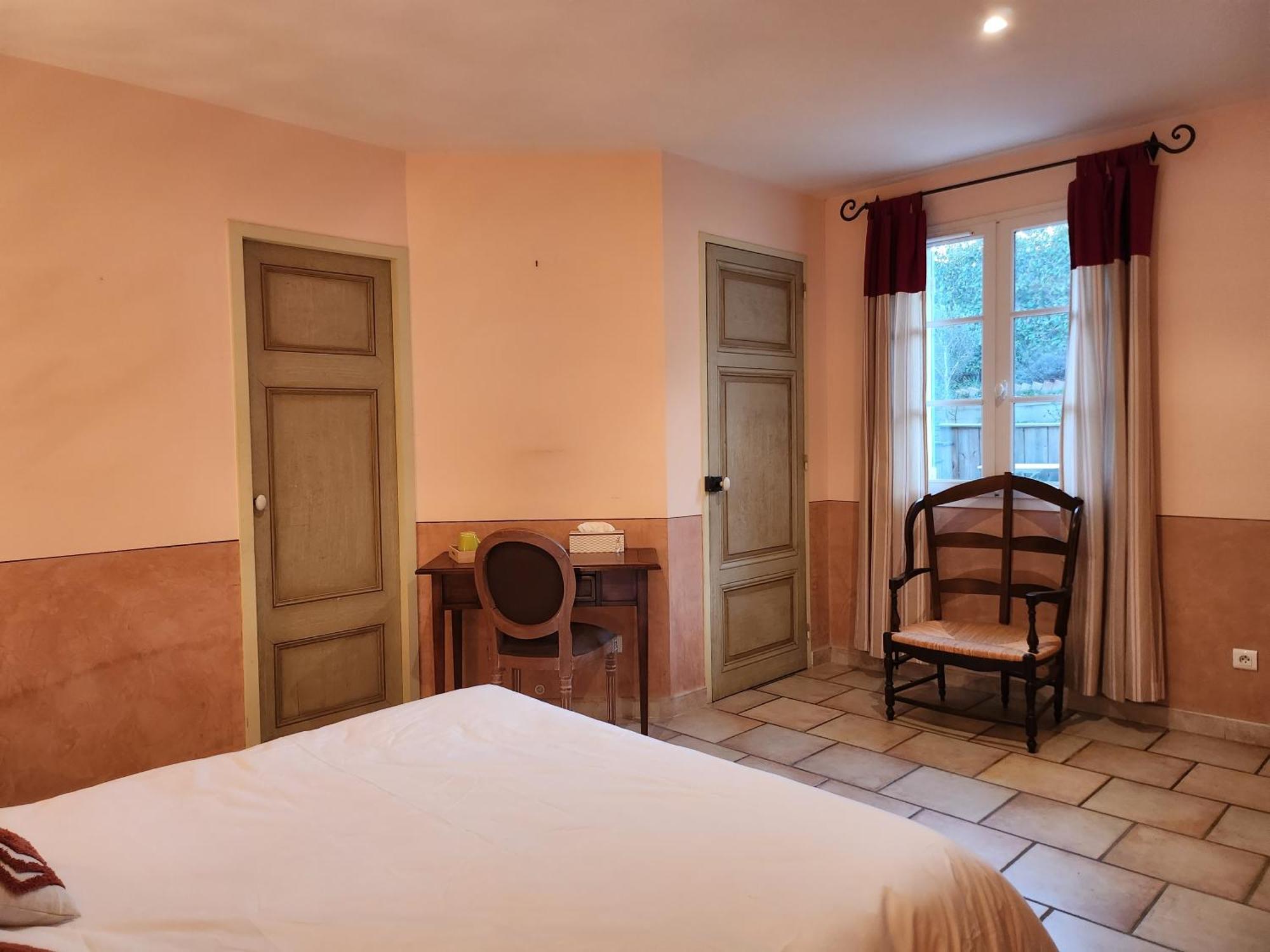 Domaine Les Gendalis Bed & Breakfast Saint-Saturnin-lès-Avignon Екстериор снимка