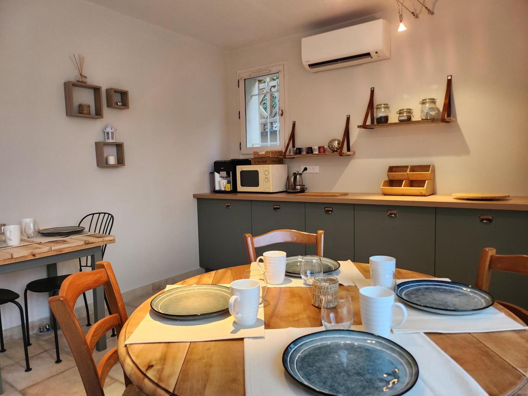 Domaine Les Gendalis Bed & Breakfast Saint-Saturnin-lès-Avignon Екстериор снимка