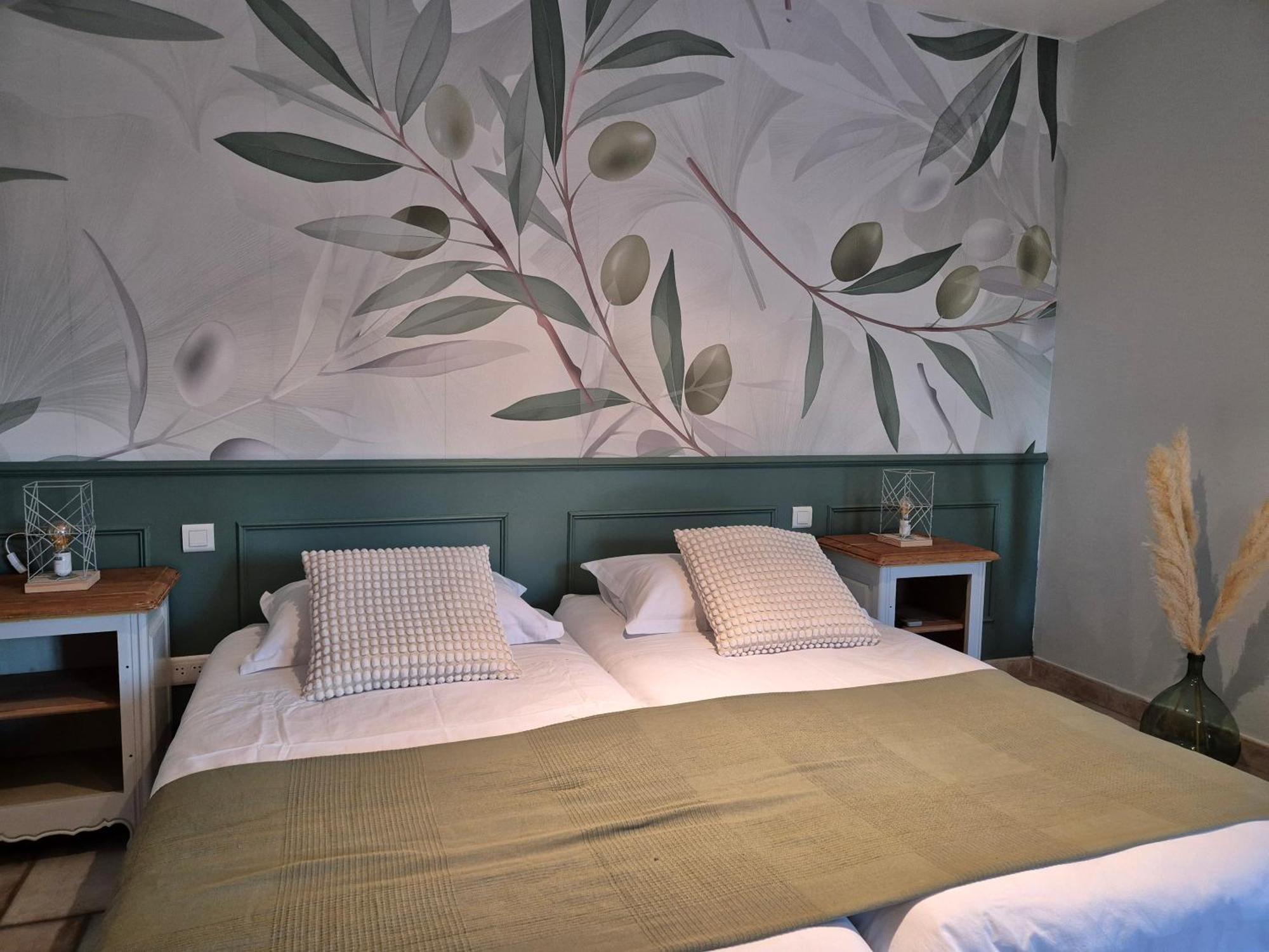 Domaine Les Gendalis Bed & Breakfast Saint-Saturnin-lès-Avignon Екстериор снимка